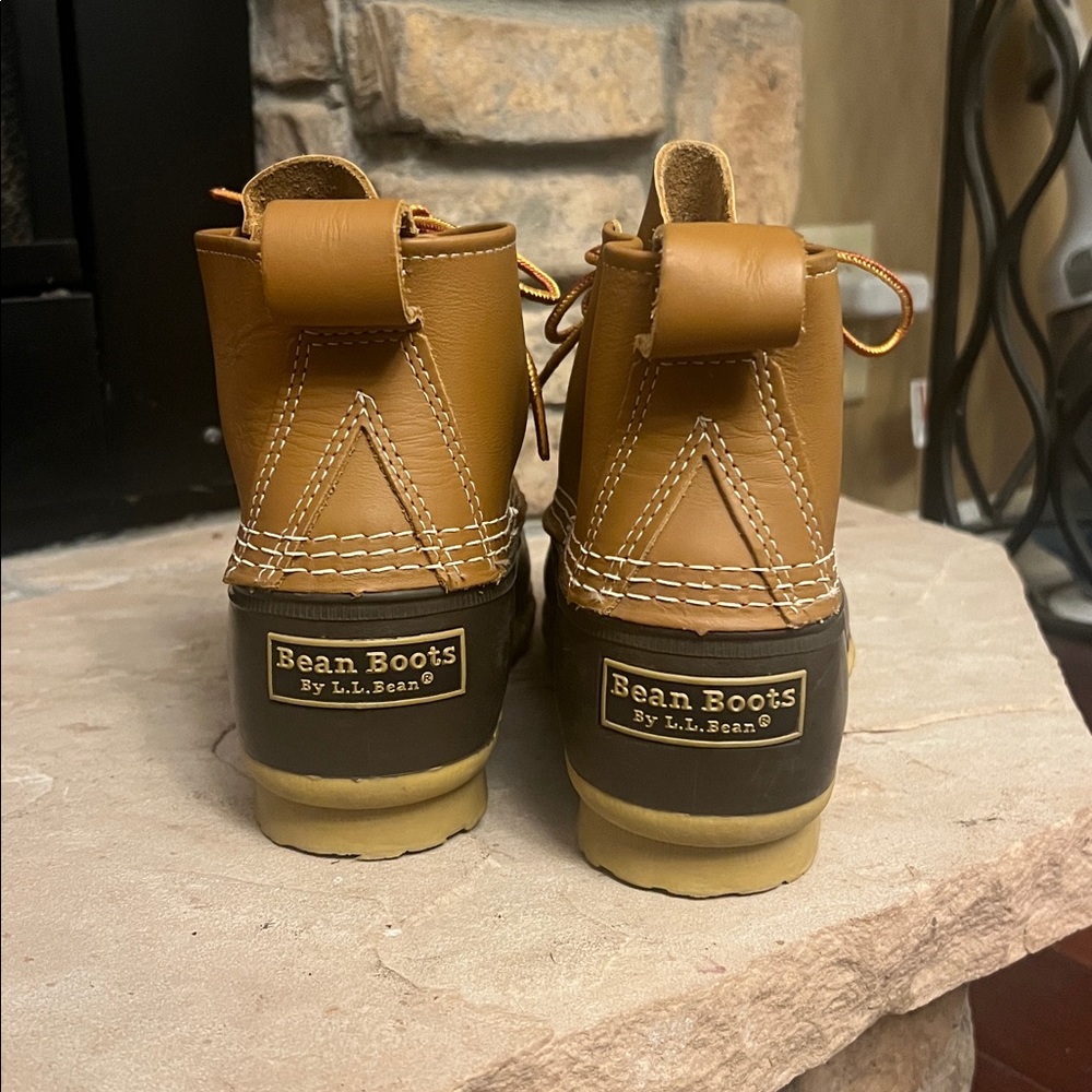 L.L. Bean 6” Women’s Bean Boots - Picture 7 of 9